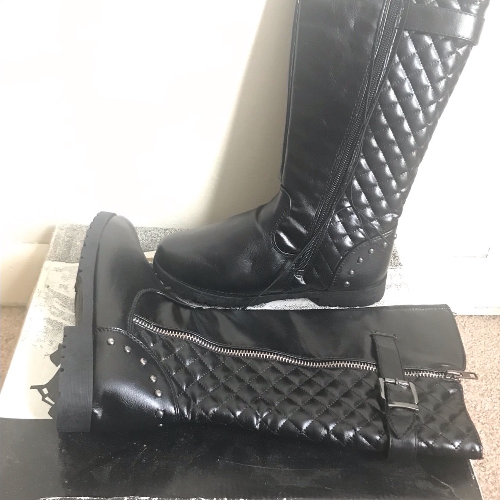 knee hi boots